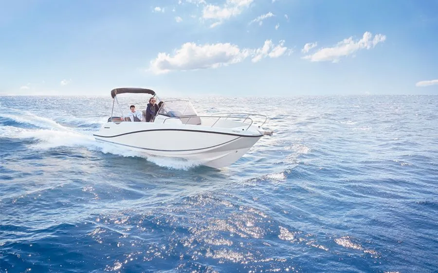 Quicksilver 675 Sundeck